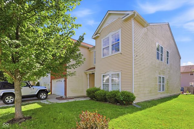 3290 Holt Street, Whiteland, IN 46184