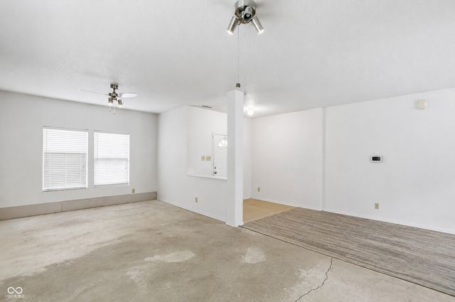 3290 Holt Street, Whiteland, IN 46184