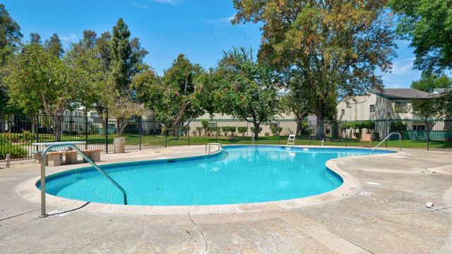 1811 E Grand Avenue 100, Escondido, CA 92027