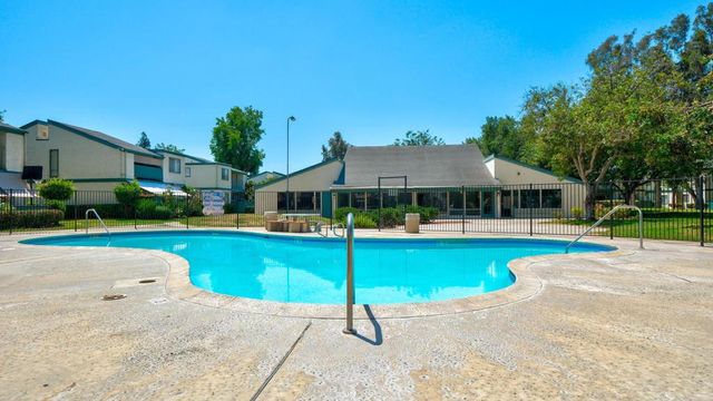 1811 E Grand Avenue 100, Escondido, CA 92027