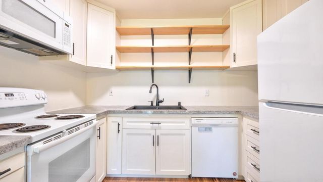 1811 E Grand Avenue 100, Escondido, CA 92027
