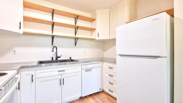1811 E Grand Avenue 100, Escondido, CA 92027