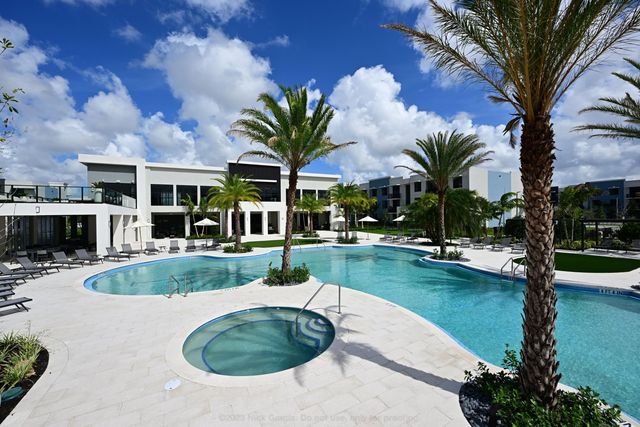 7200 W 4th Avenue 1-115, Hialeah, FL 33014
