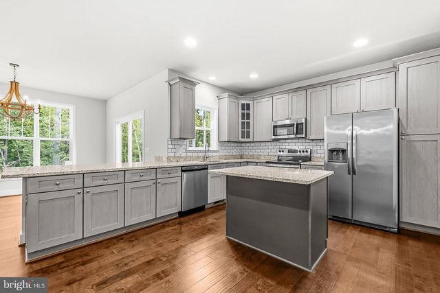 9343 DAWSONS LANDING DR, King George, VA 22485