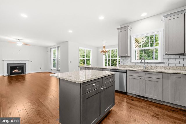 9343 DAWSONS LANDING DR, King George, VA 22485