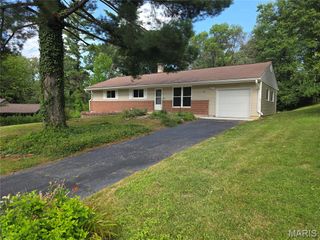 26 Branford Drive, St Louis, MO 63132