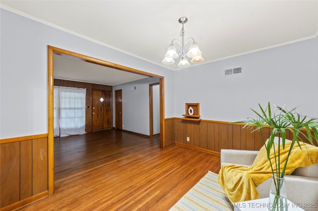 6836 E King Street, Tulsa, OK 74115