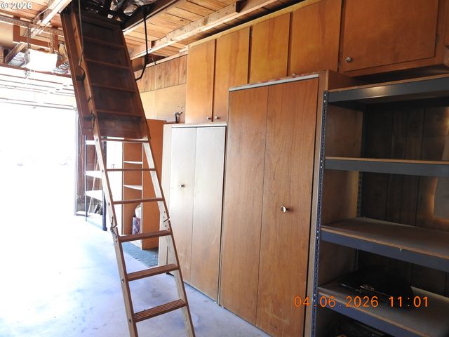 1415 THOMPSON Rd, Woodburn, OR 97071
