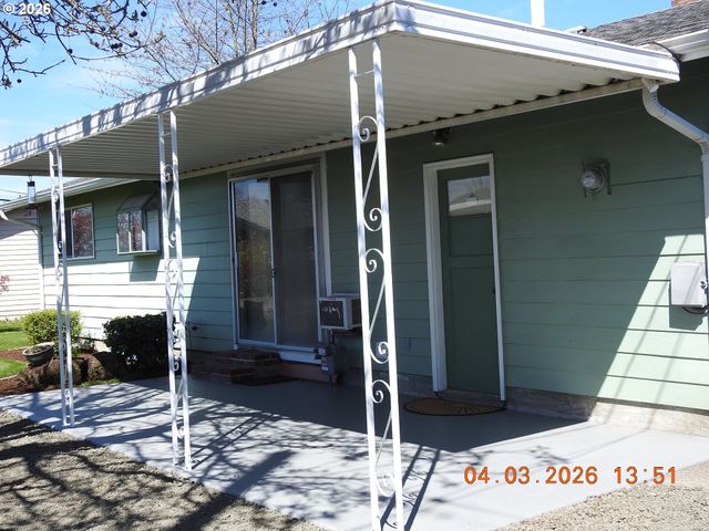 1415 THOMPSON Rd, Woodburn, OR 97071