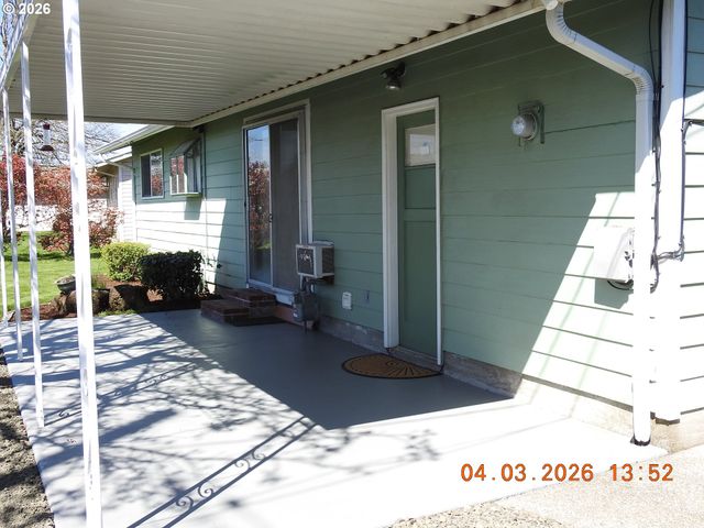 1415 THOMPSON Rd, Woodburn, OR 97071