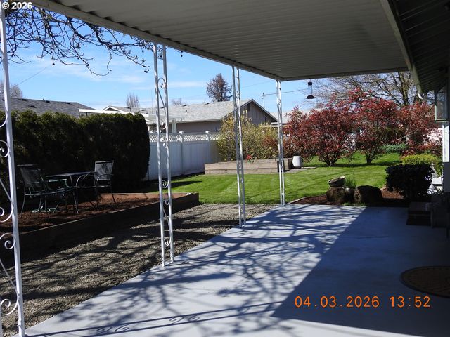 1415 THOMPSON Rd, Woodburn, OR 97071