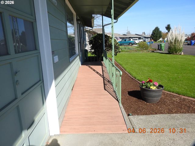 1415 THOMPSON Rd, Woodburn, OR 97071
