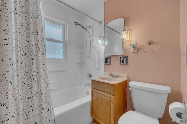 178 Oakridge Avenue, Tonawanda, NY 14217