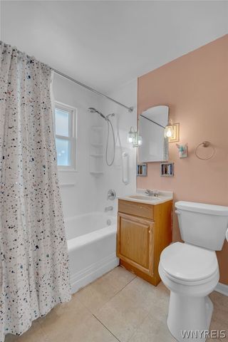 178 Oakridge Avenue, Tonawanda, NY 14217