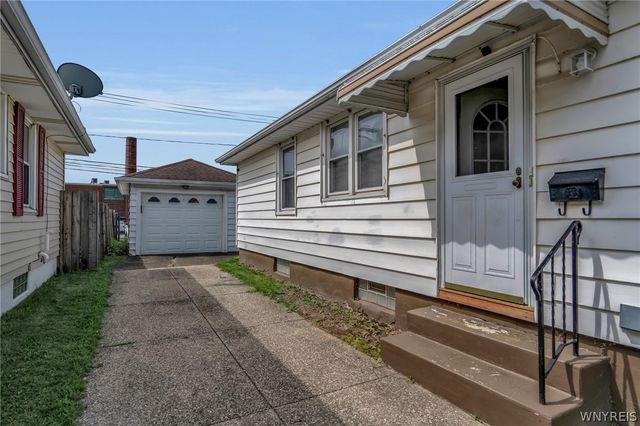 178 Oakridge Avenue, Tonawanda, NY 14217