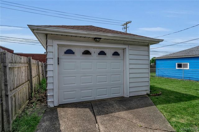 178 Oakridge Avenue, Tonawanda, NY 14217