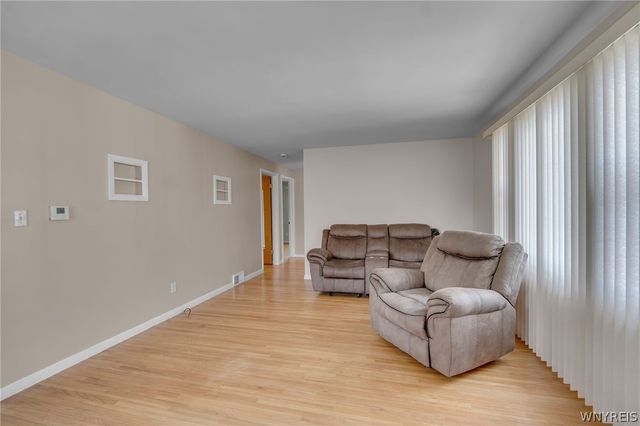 178 Oakridge Avenue, Tonawanda, NY 14217