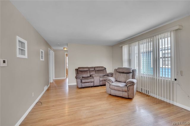178 Oakridge Avenue, Tonawanda, NY 14217