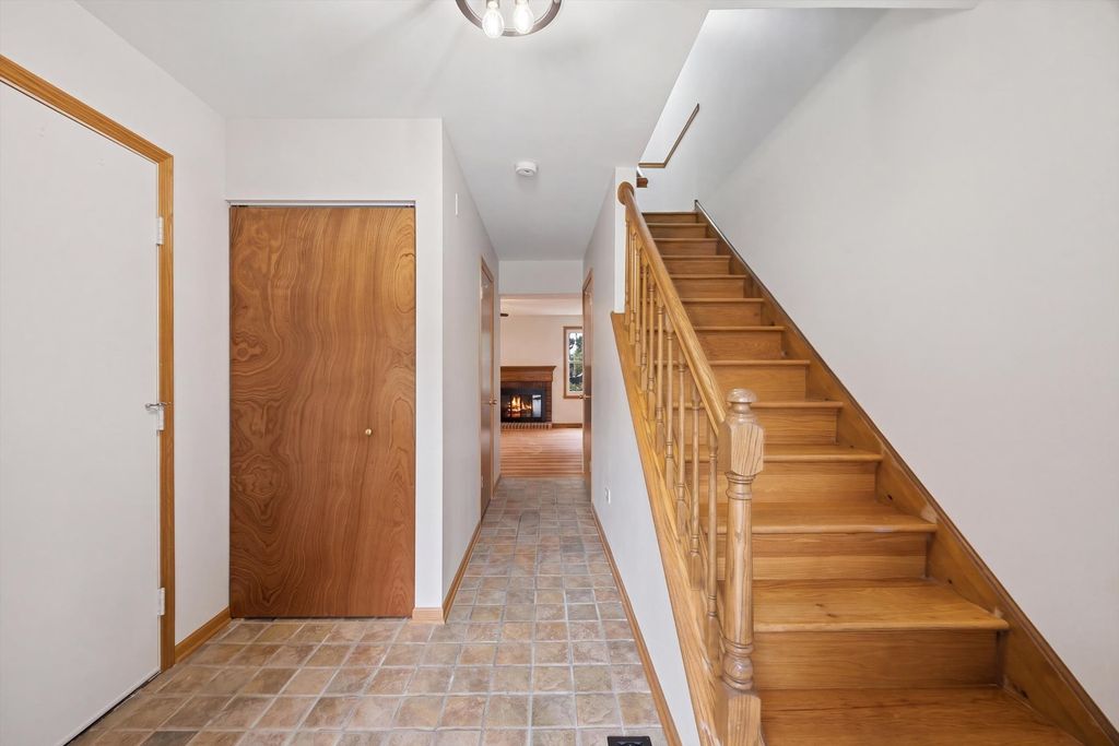 11132 Eaton Court, Westchester, IL 60154 — photo 2