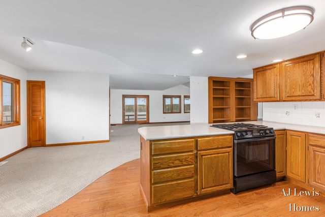 5330 Woodside Drive, Croton Twp, MI 49337