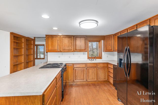 5330 Woodside Drive, Croton Twp, MI 49337