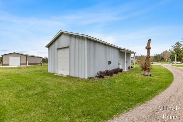 5330 Woodside Drive, Croton Twp, MI 49337