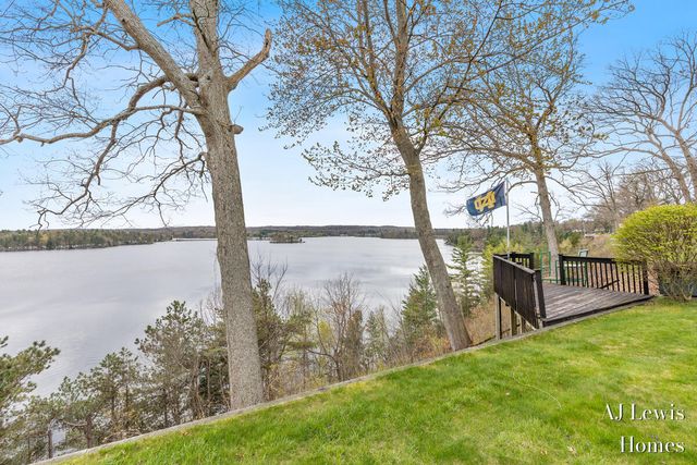 5330 Woodside Drive, Croton Twp, MI 49337
