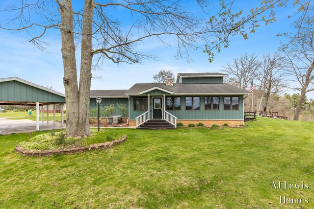 5330 Woodside Drive, Croton Twp, MI 49337