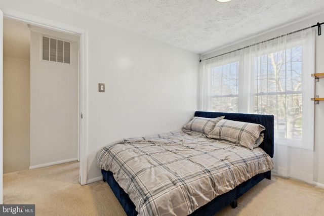 5851 ROCK FOREST CT, Centreville, VA 20121