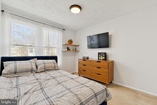 5851 ROCK FOREST CT, Centreville, VA 20121