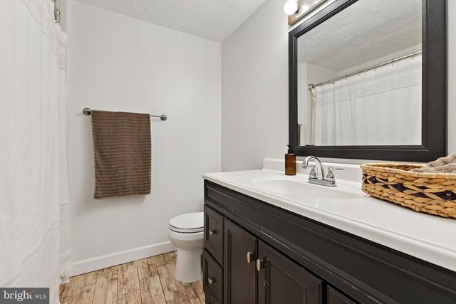 5851 ROCK FOREST CT, Centreville, VA 20121