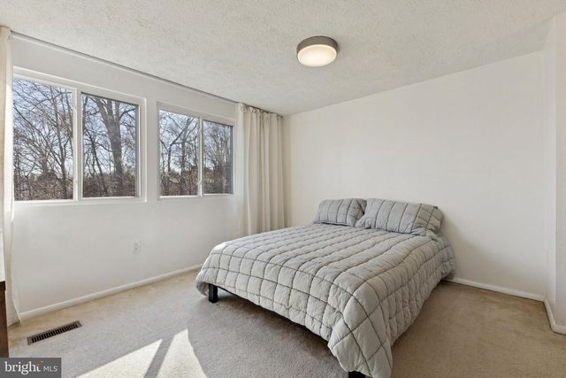 5851 ROCK FOREST CT, Centreville, VA 20121