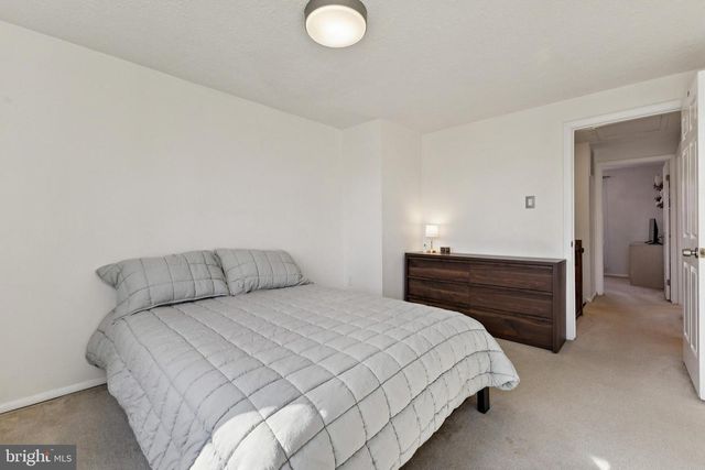 5851 ROCK FOREST CT, Centreville, VA 20121