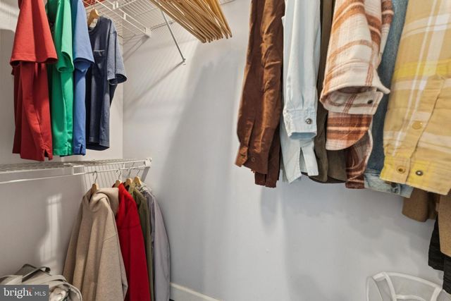 5851 ROCK FOREST CT, Centreville, VA 20121