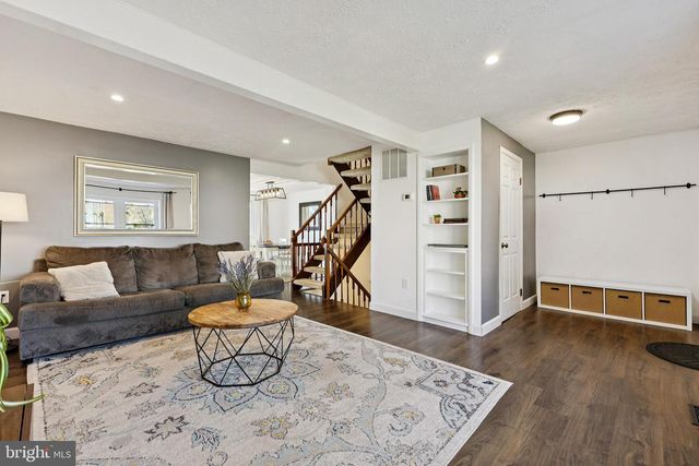 5851 ROCK FOREST CT, Centreville, VA 20121