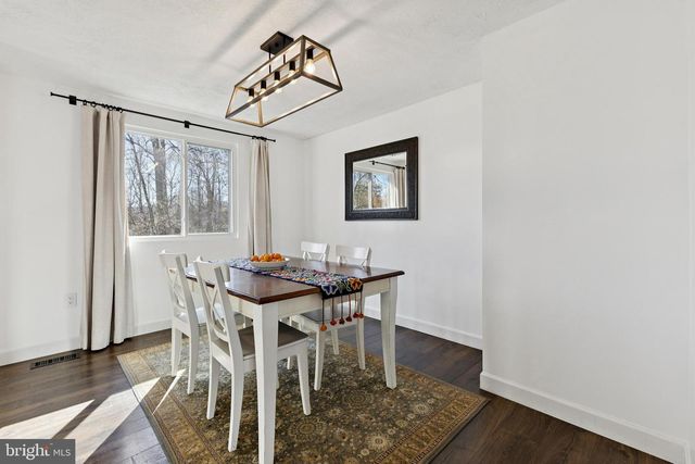 5851 ROCK FOREST CT, Centreville, VA 20121