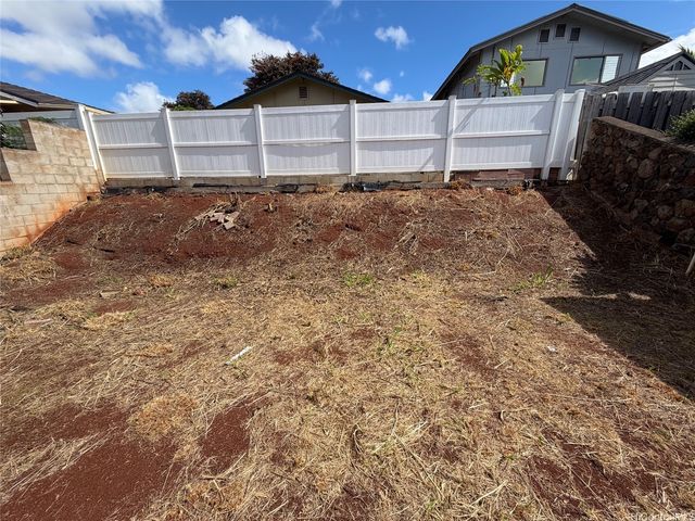94-1423 Kahuli Street, Waipahu, HI 96797