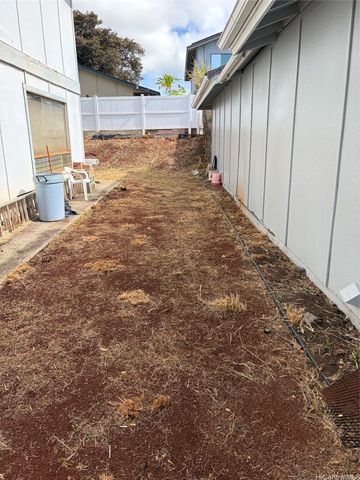 94-1423 Kahuli Street, Waipahu, HI 96797