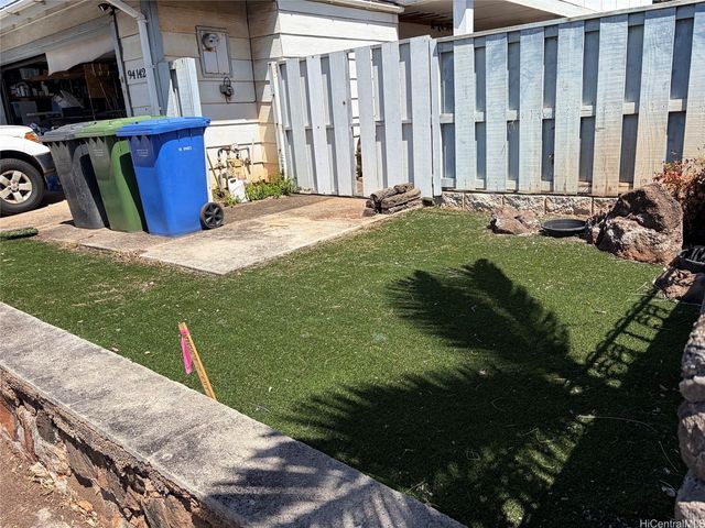 94-1423 Kahuli Street, Waipahu, HI 96797