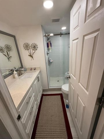 2900 N Pine Island Rd 209, Sunrise, FL 33322