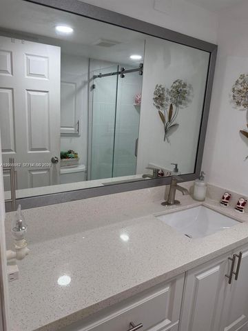 2900 N Pine Island Rd 209, Sunrise, FL 33322