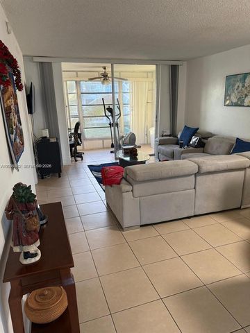 2900 N Pine Island Rd 209, Sunrise, FL 33322