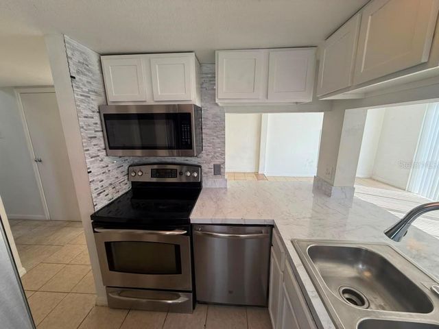 833 CARIBBEAN DRIVE A, Davenport, FL 33897