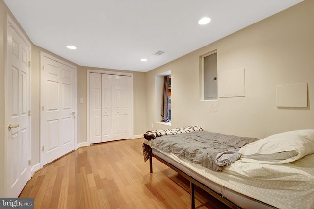 2230 CARMICHAEL DR, Vienna, VA 22181