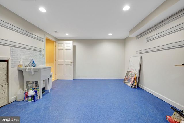 2230 CARMICHAEL DR, Vienna, VA 22181