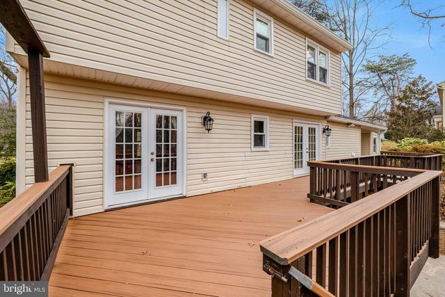 2230 CARMICHAEL DR, Vienna, VA 22181