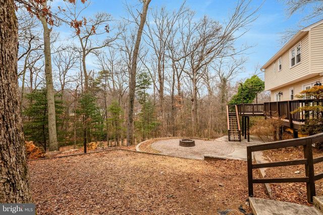 2230 CARMICHAEL DR, Vienna, VA 22181