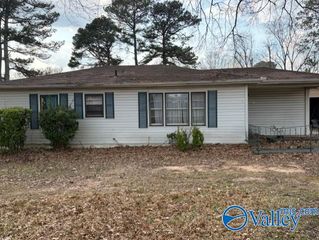 1507 16th Avenue SE, Decatur, AL 35601