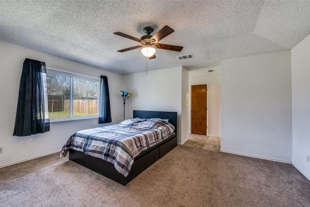 7505 Mapleleaf Drive, North Richland Hills, TX 76182