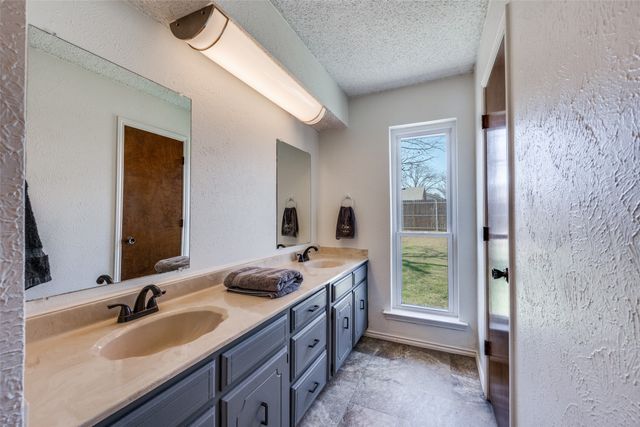 7505 Mapleleaf Drive, North Richland Hills, TX 76182